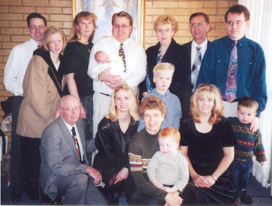 boys.jpg (32766 bytes)